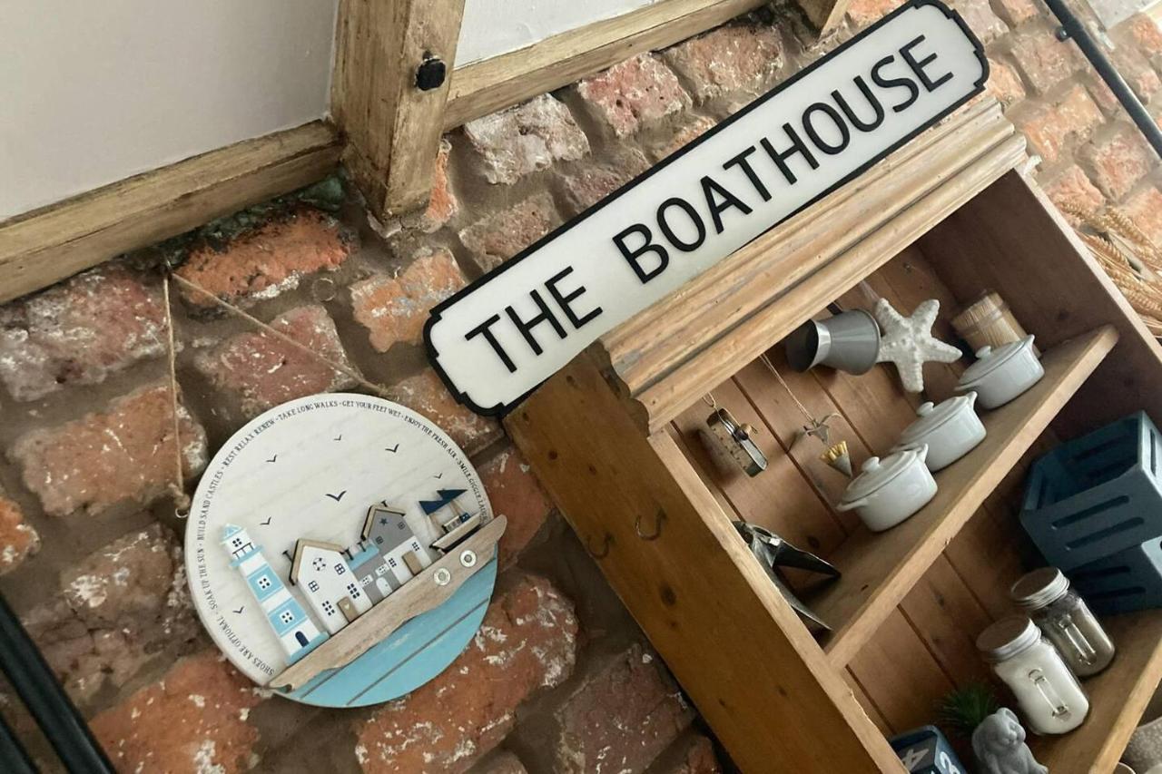 Stunning Quirky 2-Bed Cottage In New Brighton Wallasey Extérieur photo